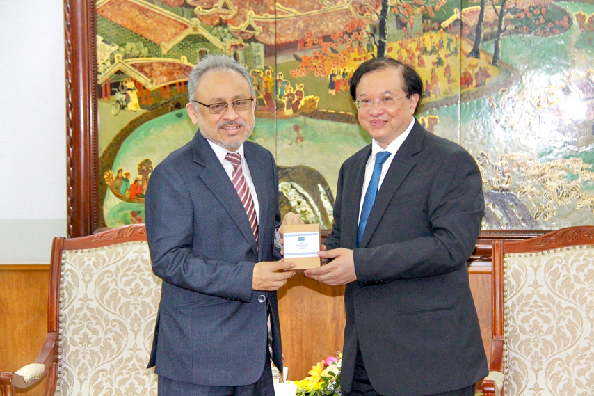 Vn Elsalvador Buoc Dau Trien Khai Cac Hd Hop Tac Vhttdl 01