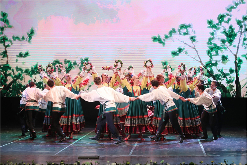 An Tuong Chuong Trinh Nghe Thuat Nga Tai Ha Long 02