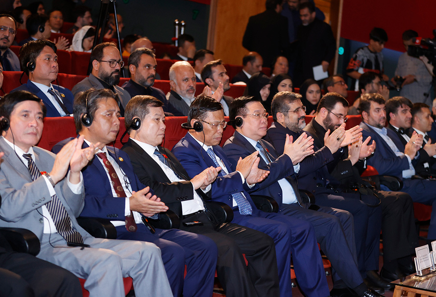 Van Hoa Viet Nam Tren Que Huong Cua Nhung Cau Chuyen Nghin Le Mot Dem 05