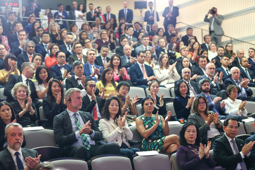 Chao Mung Ky Niem Quan He Doi Tac Chien Luoc Toan Dien Vn Usa 07