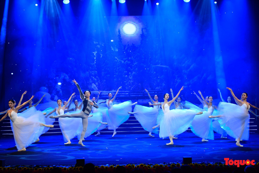 Chuong Trinh Nghe Thuat Dac Biet Tai Le Ky Niem 78 Nam Quoc Khanh Nuoc Cong Hoa Xa Hoi Chu Nghia Viet Nam 06