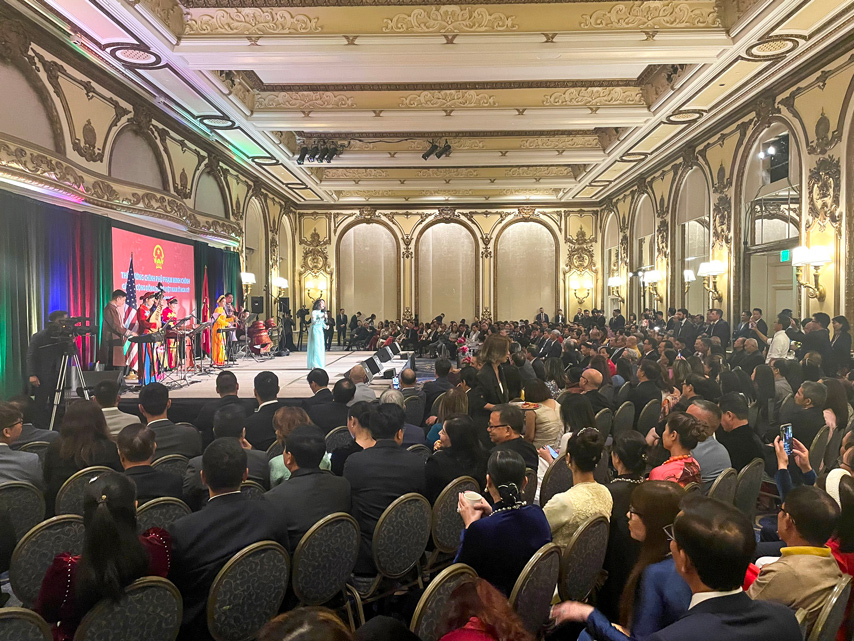 Mot Thoang Que Huong Tai Tp Sf 01