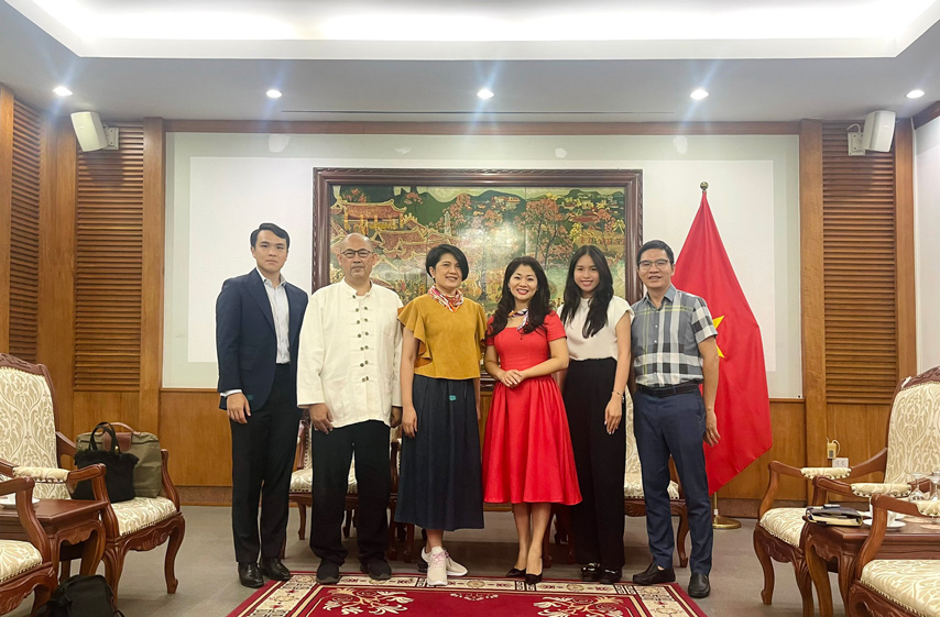 Tang Cuong Gioi Thieu Van Hoa Asean Den Cong Dong 03