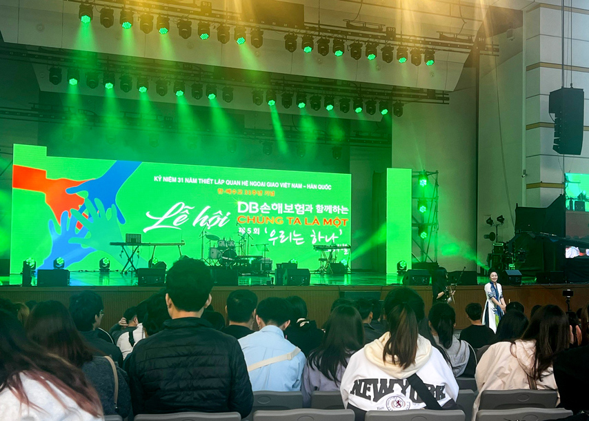 An Tuong Chtr Gioi Thieu Vn Dl Vn Trong Le Hoi Chung Ta La Mot 2023 Suwon 01