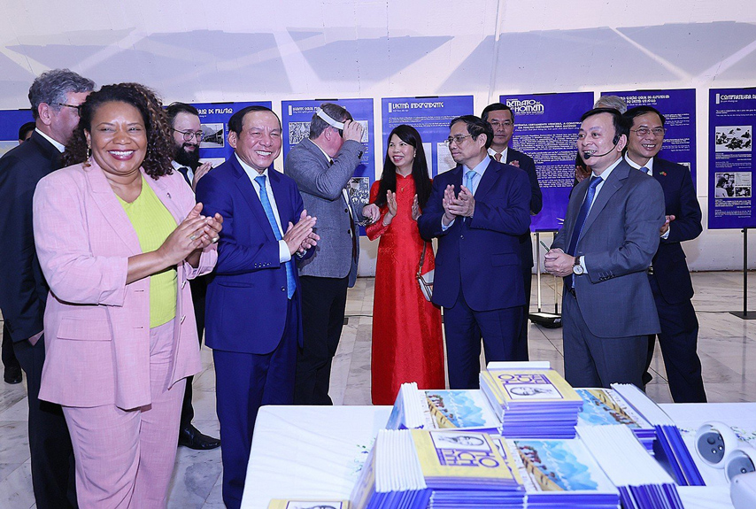 Nhung Sac Mau Vn Bung Sang Tren Que Huong Cua Vu Dieu Samba 09