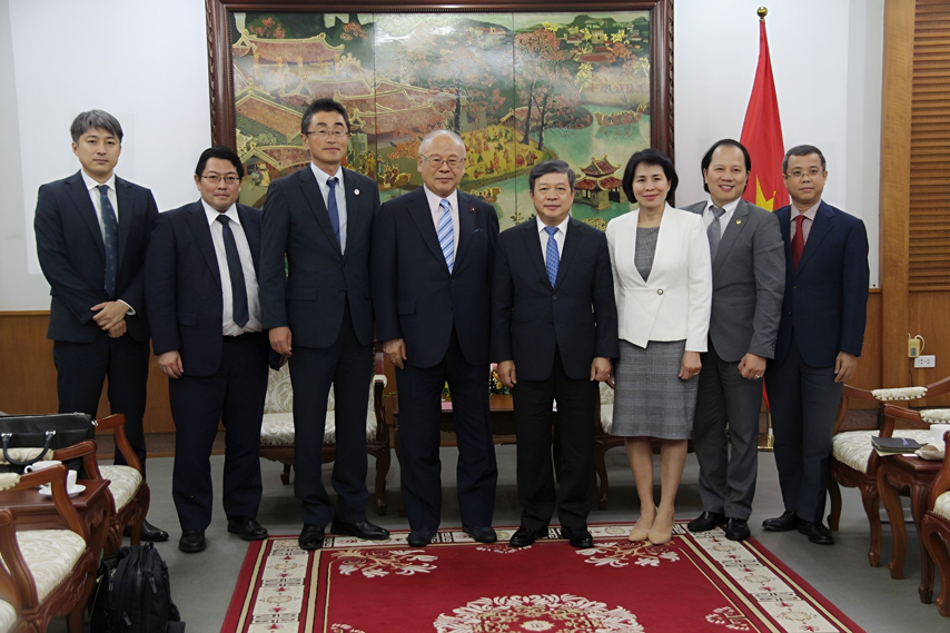 Tt Doan Van Viet Tiep Co Van Dac Biet Lien Minh Nghi Sy Huu Nghi Nhat Viet 03