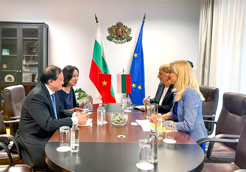 Trien Vong Mo Ea Canh Cua Hop Tac Vh Dl Vn Bulgaria Trong Thoi Ky Moi 05