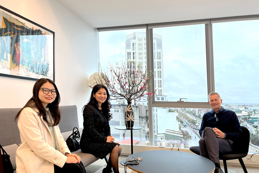 Chuc Mung Vua Dan Mach Dang Quang 04