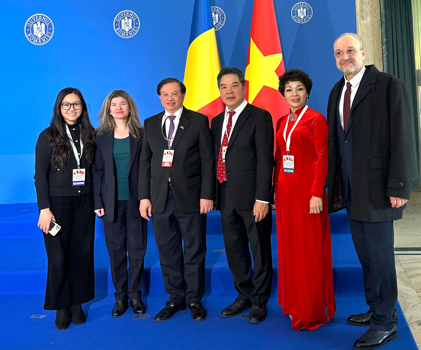 Cac Van Kien Hop Tac Ve Van Hoa Giua Viet Nam Va Rumani Trong Giai Doan Moi 04