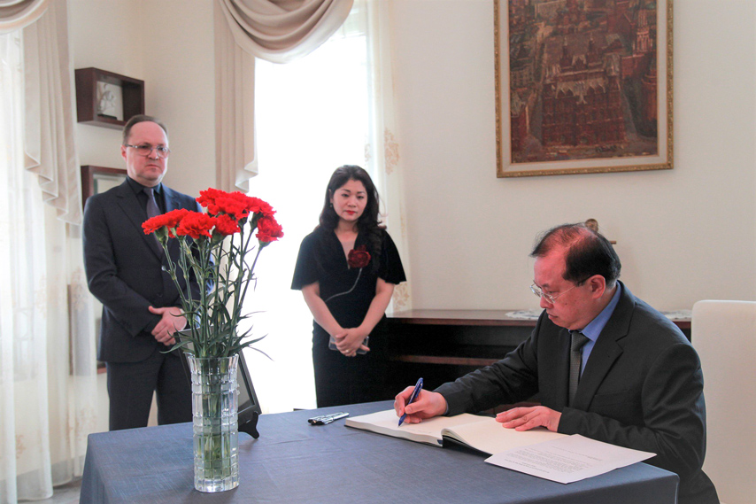 Chia Buon Ve Vu Tan Cong Khung Bo Tai Lien Bang Nga 02