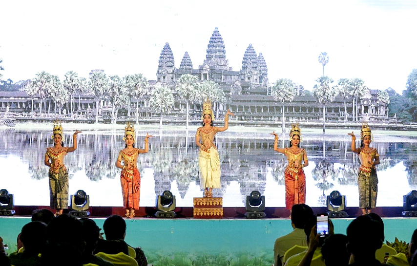 Chuong Trinh Nghe Thuat Campuchia Tai Dong Thap 02