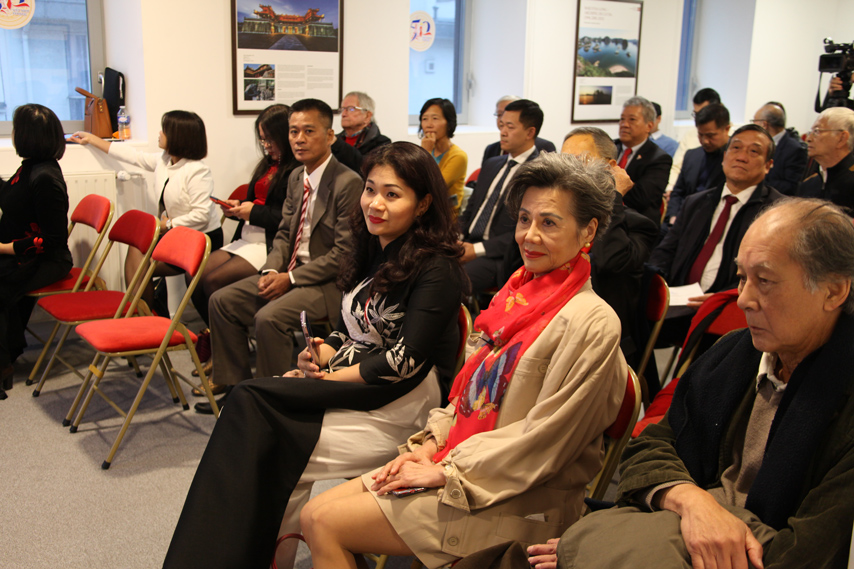 Day Manh Quang Ba Du Lich Viet Nam Tai Thi Truong Phap Va Chau Au 03