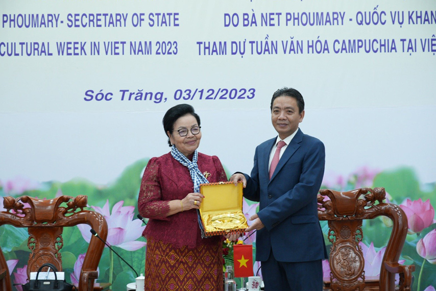 Hop Tac Van Hoa Vun Dap Quan He Huu Nghi Viet Nam Campuchia 03