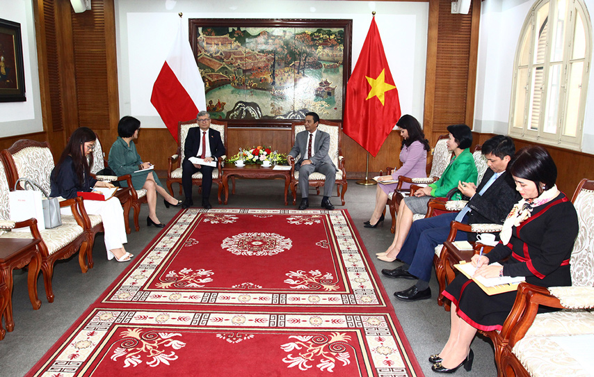 Tang Cuong Hop Tac Van Hoa The Thao Va Du Lich Viet Nam Ba Lan 01