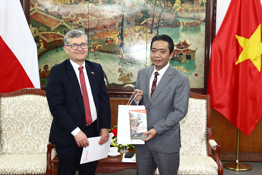 Tang Cuong Hop Tac Van Hoa The Thao Va Du Lich Viet Nam Ba Lan 02