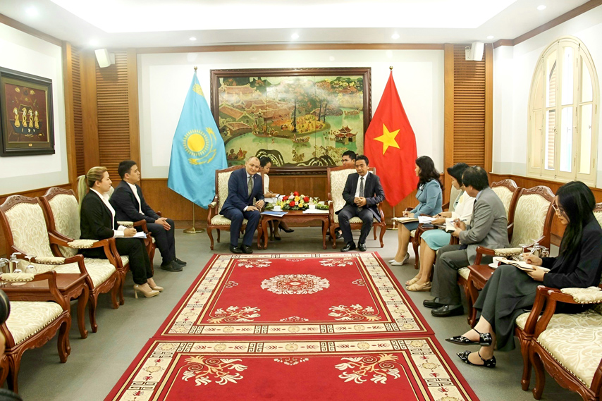 Tang Cuong Hop Tac Van Hoa The Thao Va Du Lich Viet Nam Kazakhstan 01