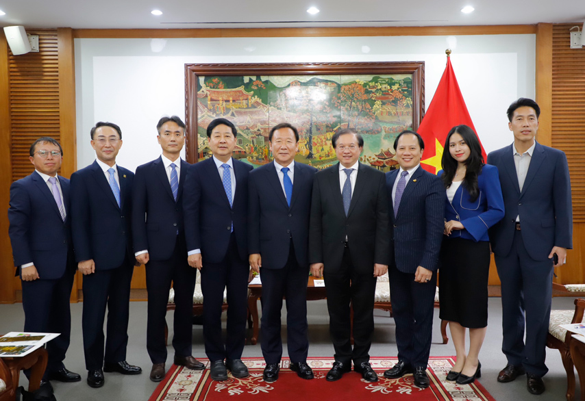 Thuc Day Du An Xay Dung Lang Viet Nam K Vietnam Valley Tai Bonghwa Han Quoc 04