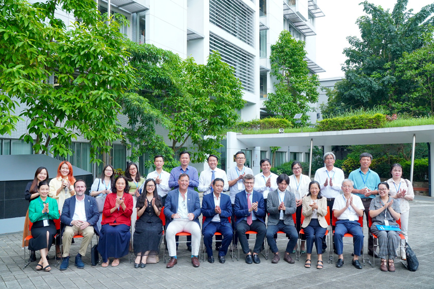 Hoi Thao Trien Vong Gia Nhap Unesco2001 Bao Ve Dsvh Duoi Nuoc 04