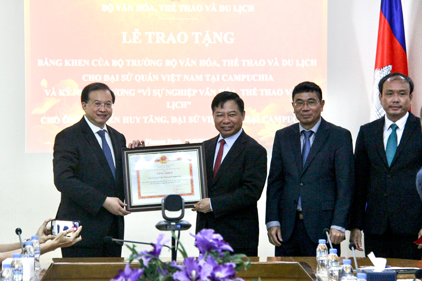 Trao Knc Ds Vn Tai Cpc 02