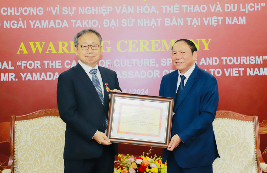 Vh Nen Tang Tao Nen Su Thau Hieu Dong Cam Giua Vn Jp 04