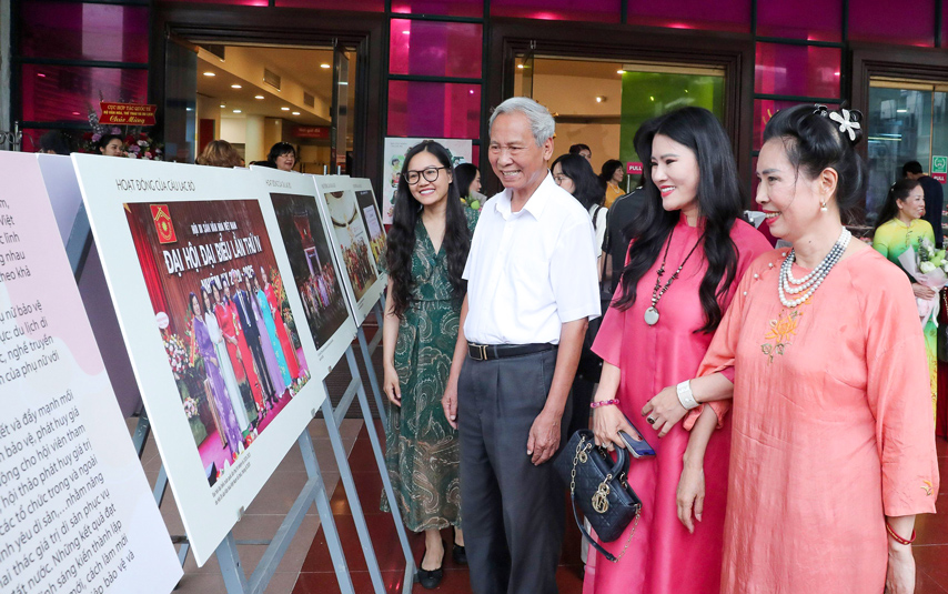 Cau Lac Bo Phu Nu Voi Di San Van Hoa 02