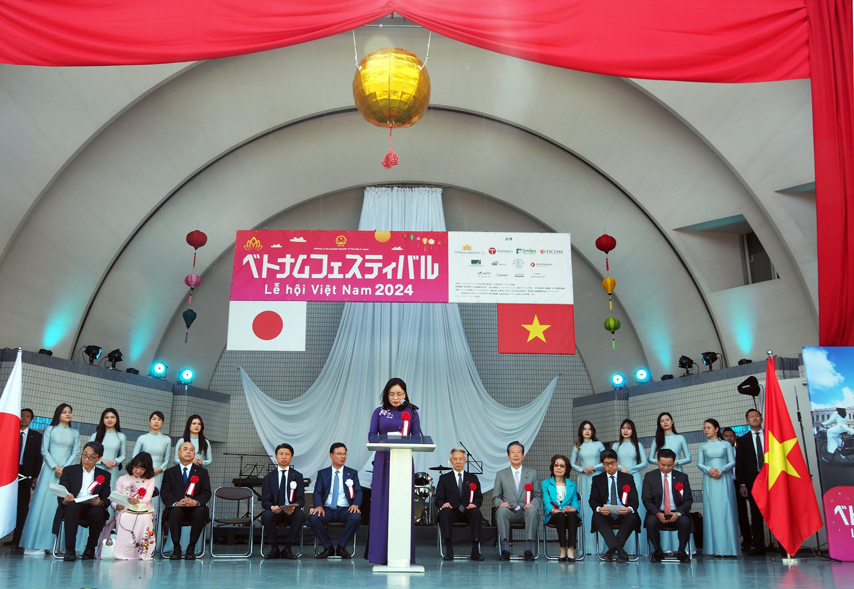 Khai Mac Le Hoi Xuc Tien Du Lich Van Hoa Viet Nam Tai Tokyo Lan Thu 16 01