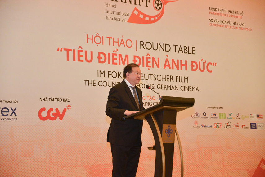Hoi Thao Tieu Diem Dien Anh Duc 01