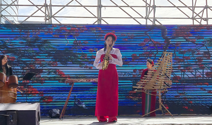 Lan Toa Vh Vn Den Cong Chung Mong Co 05