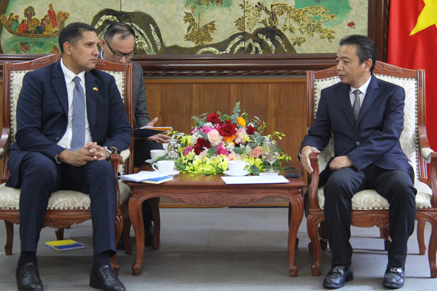 Tt Hoang Dao Cuong Tiep Ds Thuy Dien 03