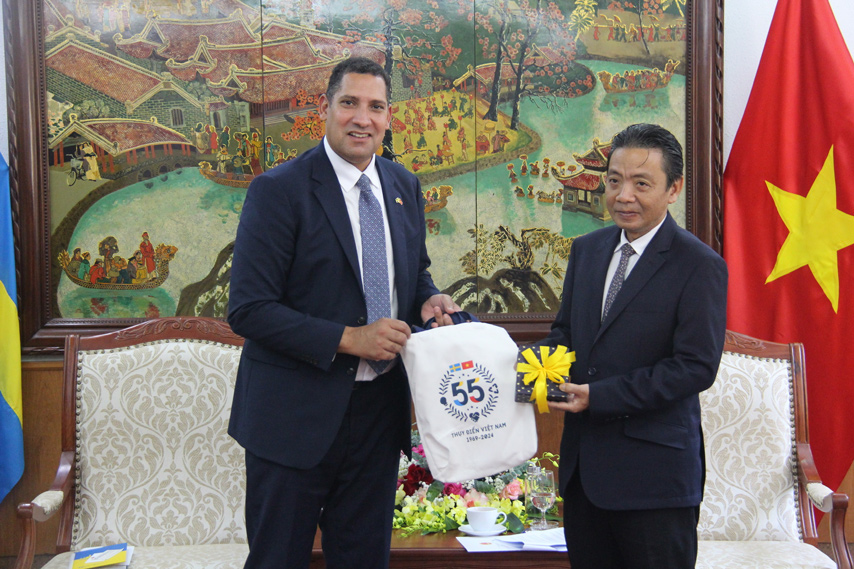 Tt Hoang Dao Cuong Tiep Ds Thuy Dien 04