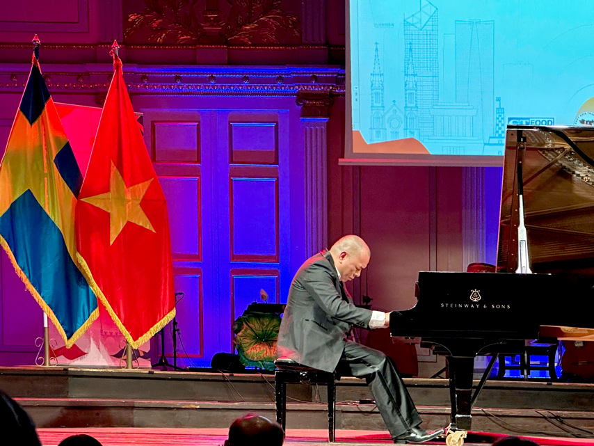 Hoa Nhac Huu Nghi Ky Niem 55 Nam Quan He Ngoai Giao Viet Nam Thuy Dien 13