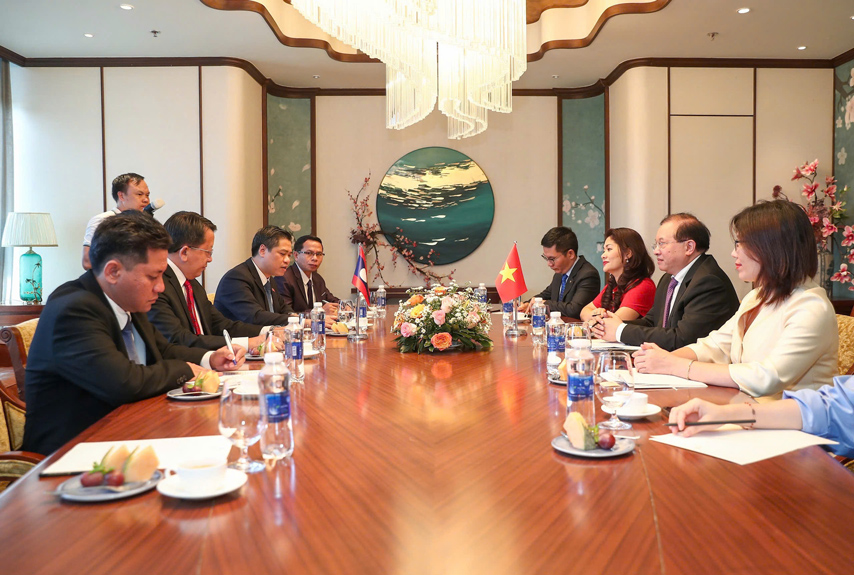 Hop Tac Vh Dl Vn Lao Ngay Cang Khoi Sac 01