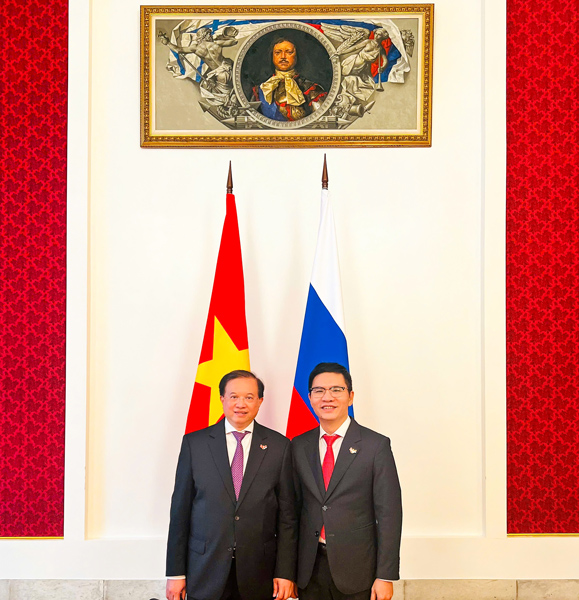 Hop Tac Vhttdl Diem Sang Trong Hoat Dong Cua Ublcp Vn Nga 07