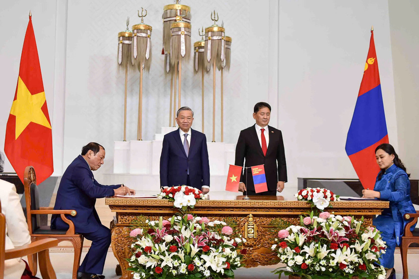 Ky Ket Ban Ghi Nho Ve Du Lich Vn Mc 01