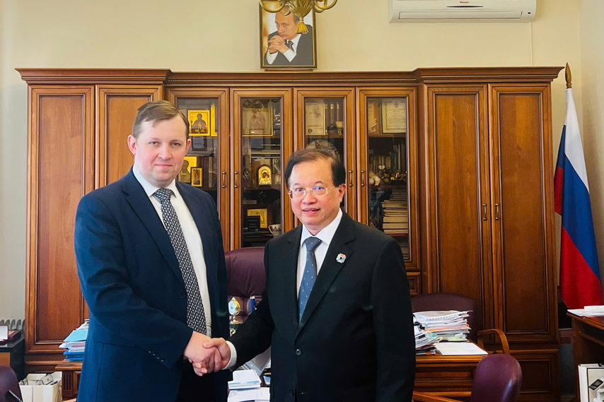 Lam Viec Voi Cac Co So Dao Tao Van Hoa Nghe Thuat Tai Moscow 04