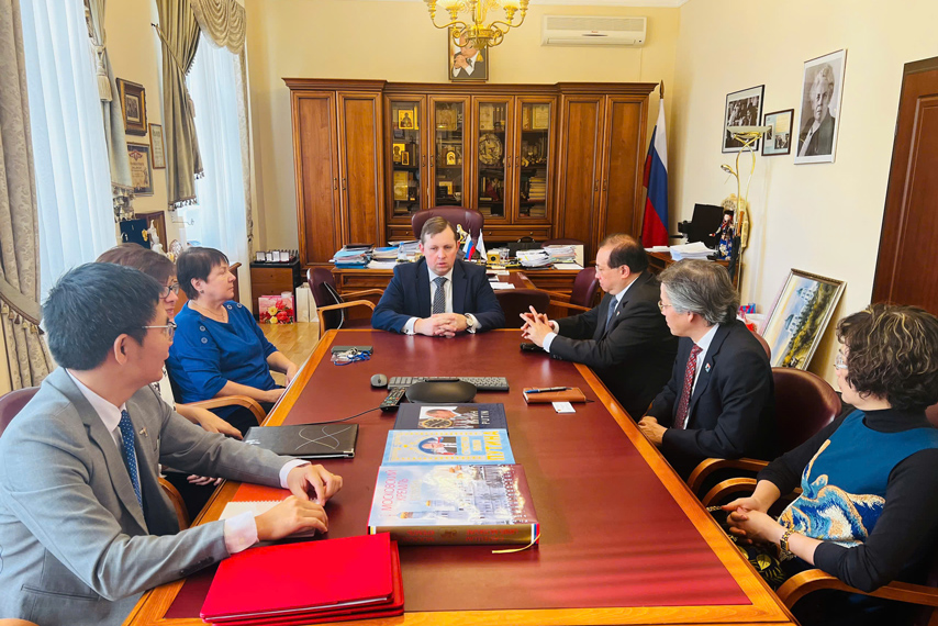 Lam Viec Voi Cac Co So Dao Tao Van Hoa Nghe Thuat Tai Moscow 05