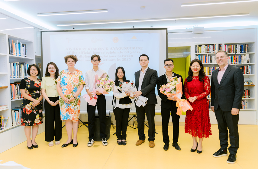 Logo 50 Nam Vn Duc 05