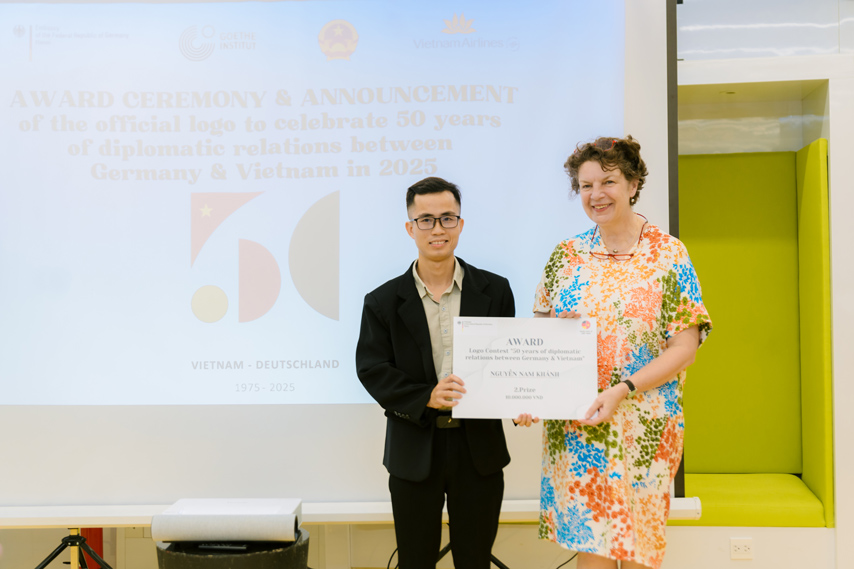 Logo 50 Nam Vn Duc 07a