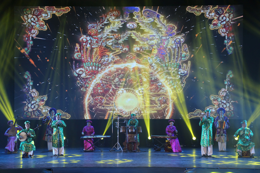 Nghe Thuat Mua Toa Sang Tai Lien Hoan Mua Quoc Te 2024 05