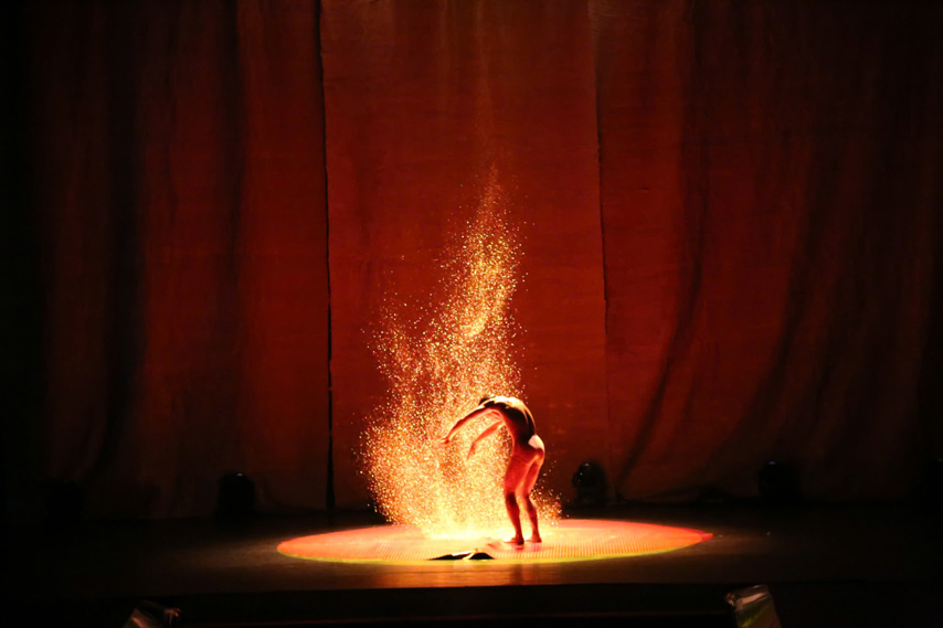 Nghe Thuat Mua Toa Sang Tai Lien Hoan Mua Quoc Te 2024 06