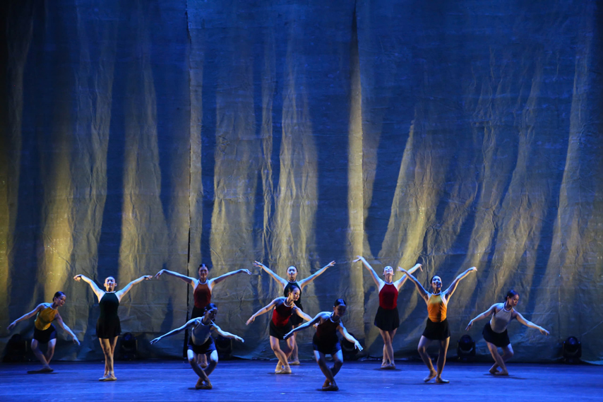 Nghe Thuat Mua Toa Sang Tai Lien Hoan Mua Quoc Te 2024 07