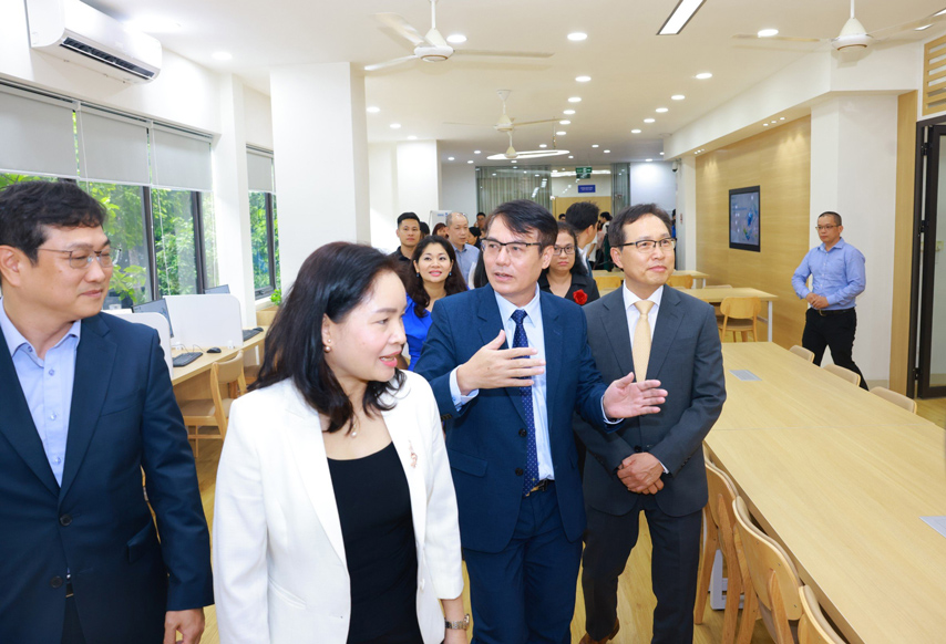 Ra Mat Khong Gian Chia Se S Hub Moi 03