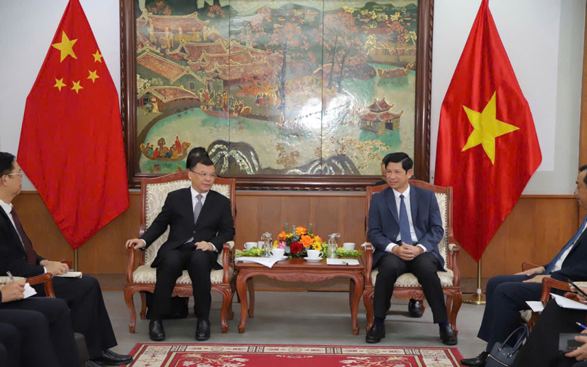 Thuc Day Hop Tac Giao Luu Vh Dl Giua Cac Dia Phuong Co Cung Chung Bien Gioi Vn Tq 02