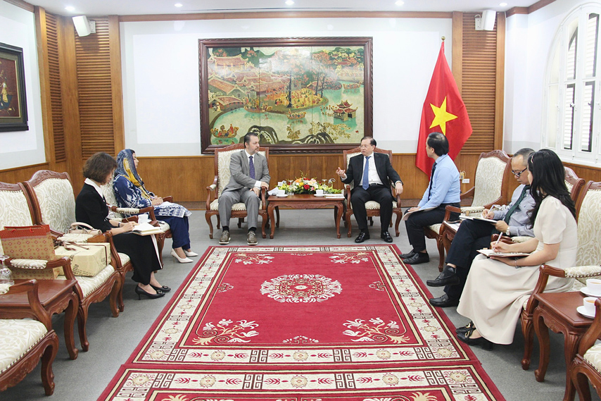 Thuc Day Hop Tac Ve Vhttdl Viet Nam Pakistan 01