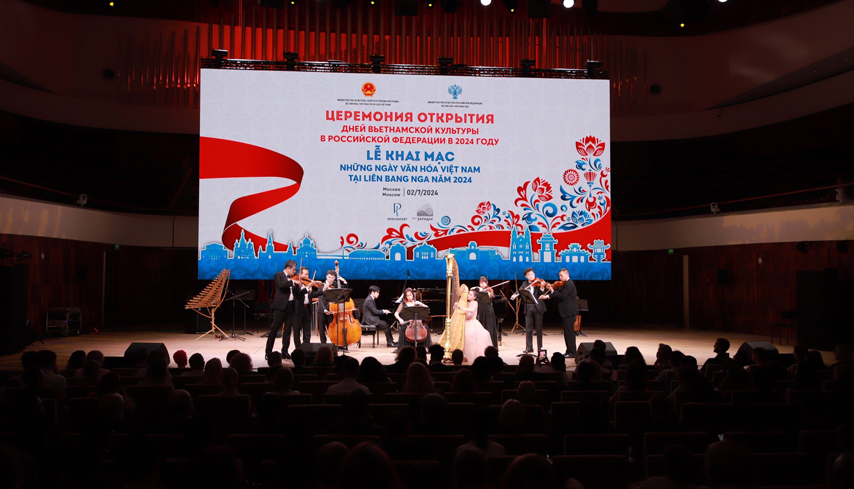 Tung Bung Khai Mac Nhung Ngay Van Hoa Viet Nam Tai Nga Nam 2024 04