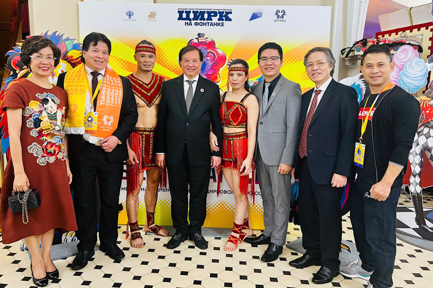 Viet Nam Tham Gia Lien Hoan Xiec Quoc Te Khong Bien Gioi Lan Thu Iii Tai St Petersburg 01