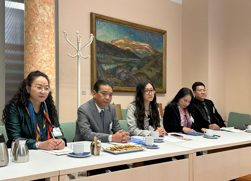 Viet Nam Thuy Dien Tang Cuong Hop Tac Van Hoa Huong Den Phat Trien Xanh Va Ben Vung 02