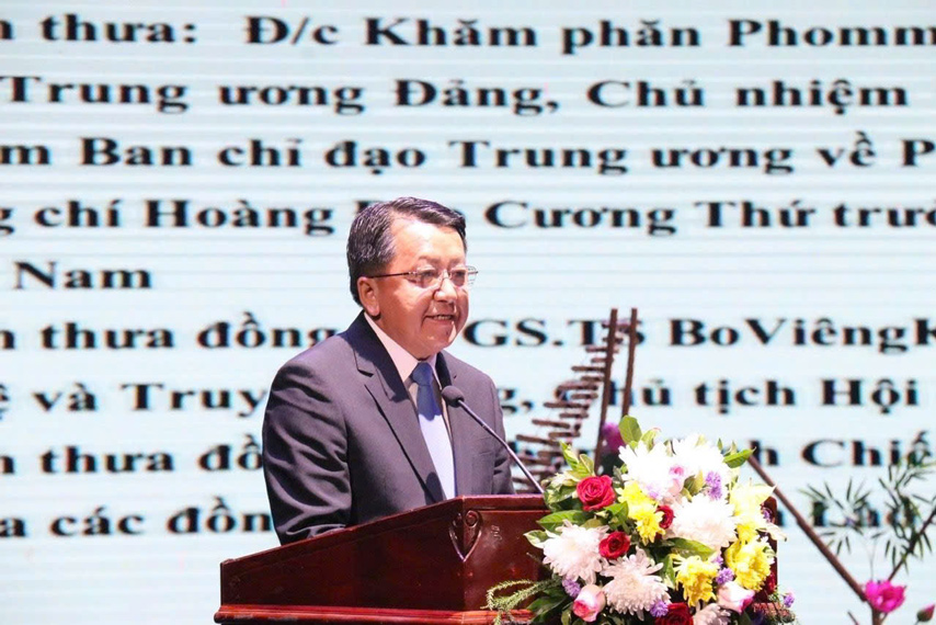 Nhung Sac Mau Vh Vn Tham Tinh Huu Nghi Viet Lao 06