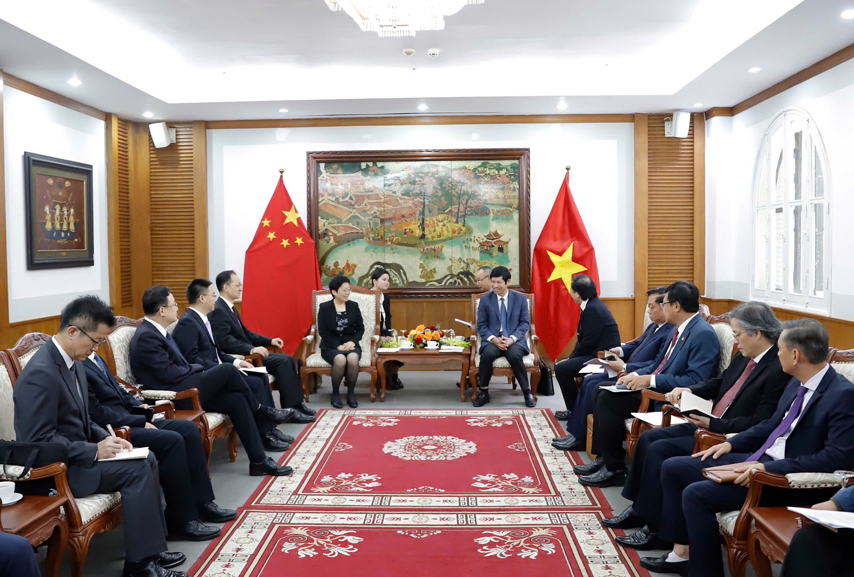 Tang Cuong Hop Tac Vhttdl Vn Quangtay 03