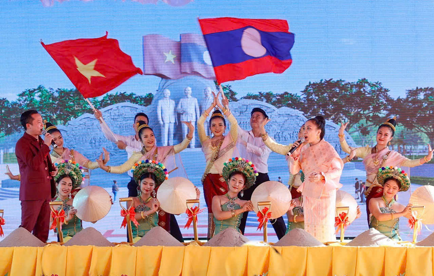 Le Dong Tho Cong Vien Huu Nghi Lao Vn 03